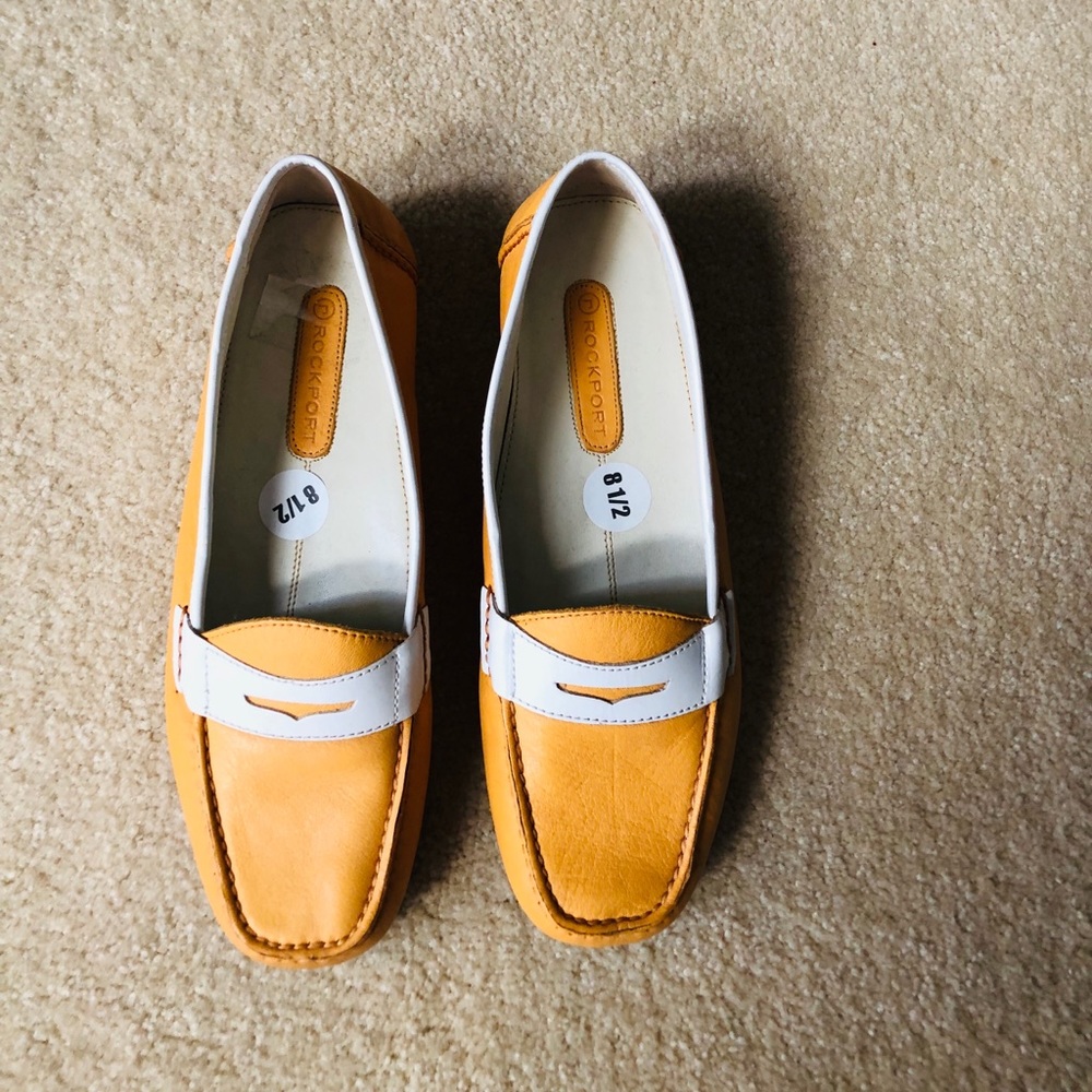 Loafer - very comfy ! In like new condition !